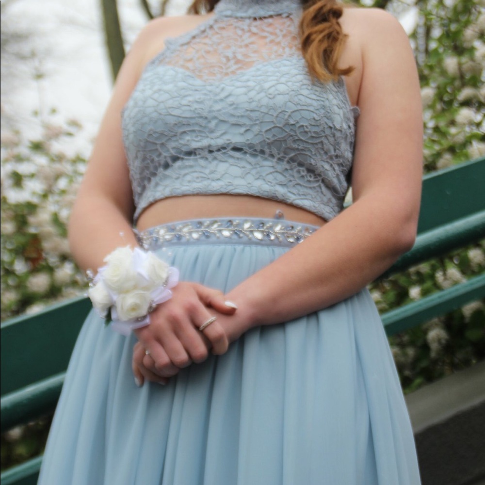 Beautiful prom dress!